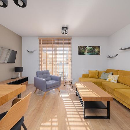 Citystay Wroblewskiego Apartament Z Parkingiem! Lodź Bagian luar foto